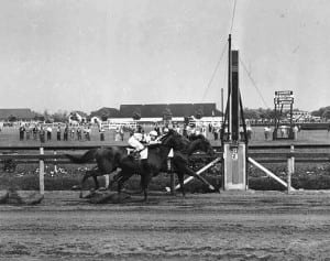 Among the greats that Gallorette defeated was Stymie, here in the 1946 Brooklyn.  Keeneland-Morgan photo.