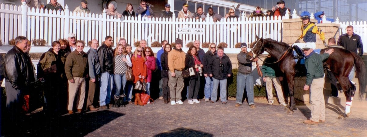 Racetrackers spread some holiday cheer