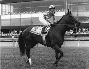 Safely Kept returns to the winner's cirle after her 1990 Maryland Million Distaff victory.  Photo by Double J.
