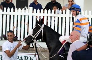 Dreamsgonewild upsets the Laurel Dash. Dreamsgonewild is trained by Bruce Alexander for Paul Steckel. Photo by Laurie Asseo.