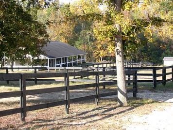 Kirkwood facilities at Springdale Racecourse. Photo courtesy of Kirkwood Stables.