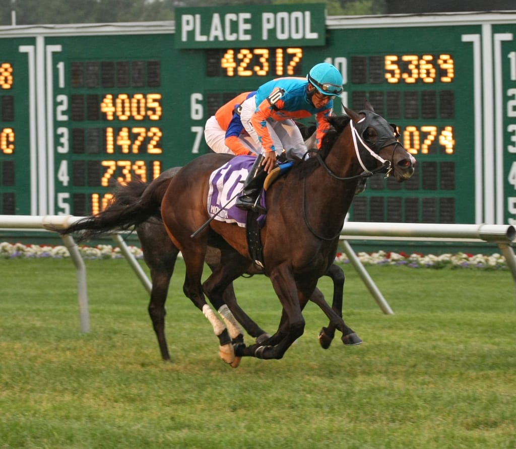 I'm Already Sexy gets it done in the Eatontown. Photo By David Owens/EQUI-PHOTO