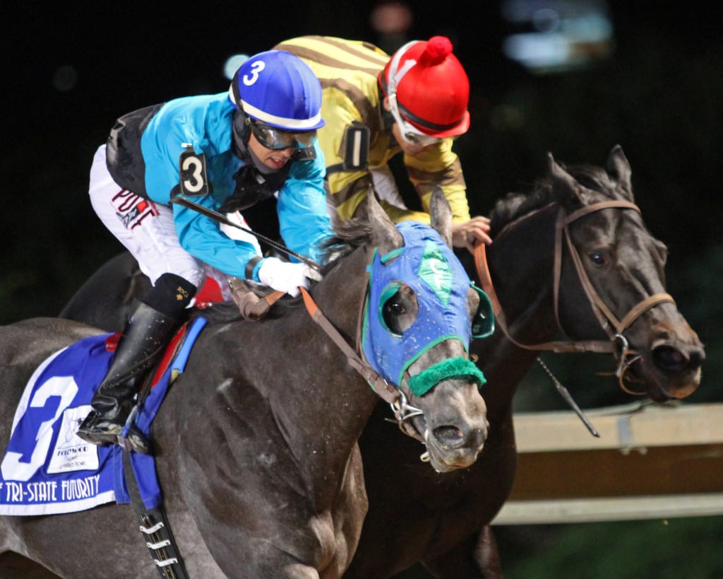 Bullets Fever edged Aye a Song to take the Tri-State Futurity Saturday at Charles Town. Photo by Coady Photography.