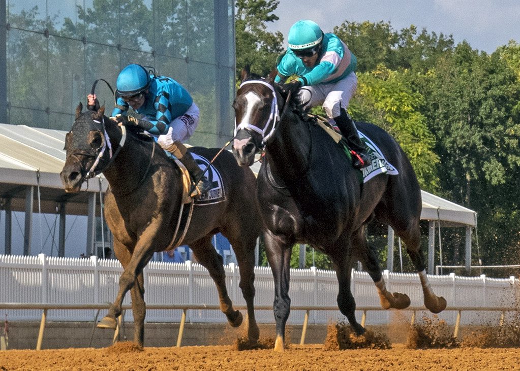 Jalen Journey (left) was put up via disqualification in the De Francis Dash. Photo Jerry Dzierwinski.