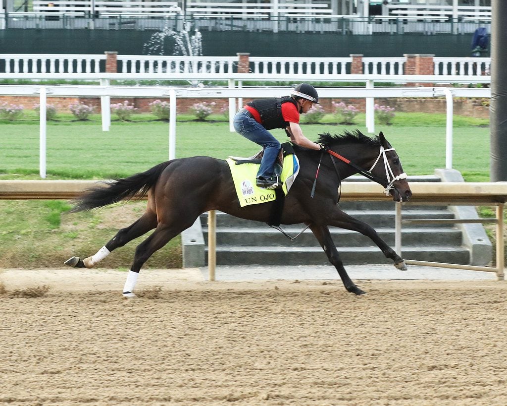 Un Ojo working at Churchill Downs. Photo Coady Photography.