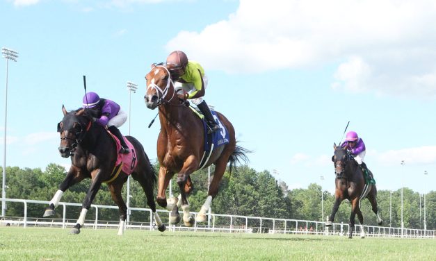 Colonial Downs kicks off meet with a bang