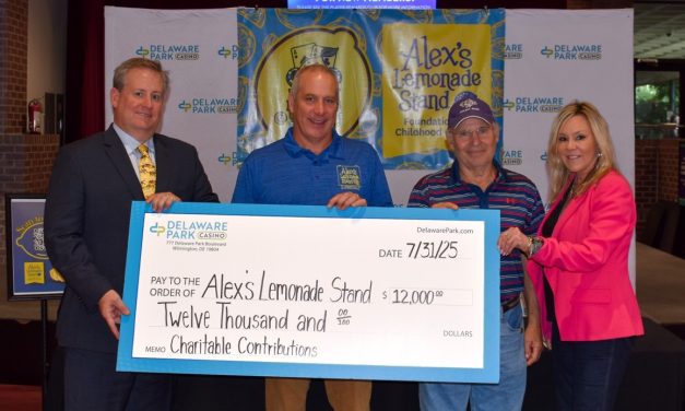 Delaware Park donates to Alex’s Lemonade Stand